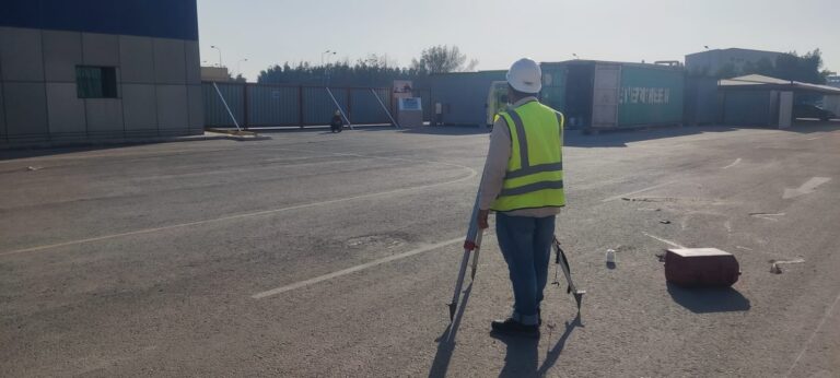What does a project engineer do